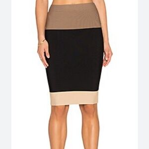 NWOT BCBG MAXARIA "Scarlett" Colorblock Skirt in Light Nude Combo Size Small
